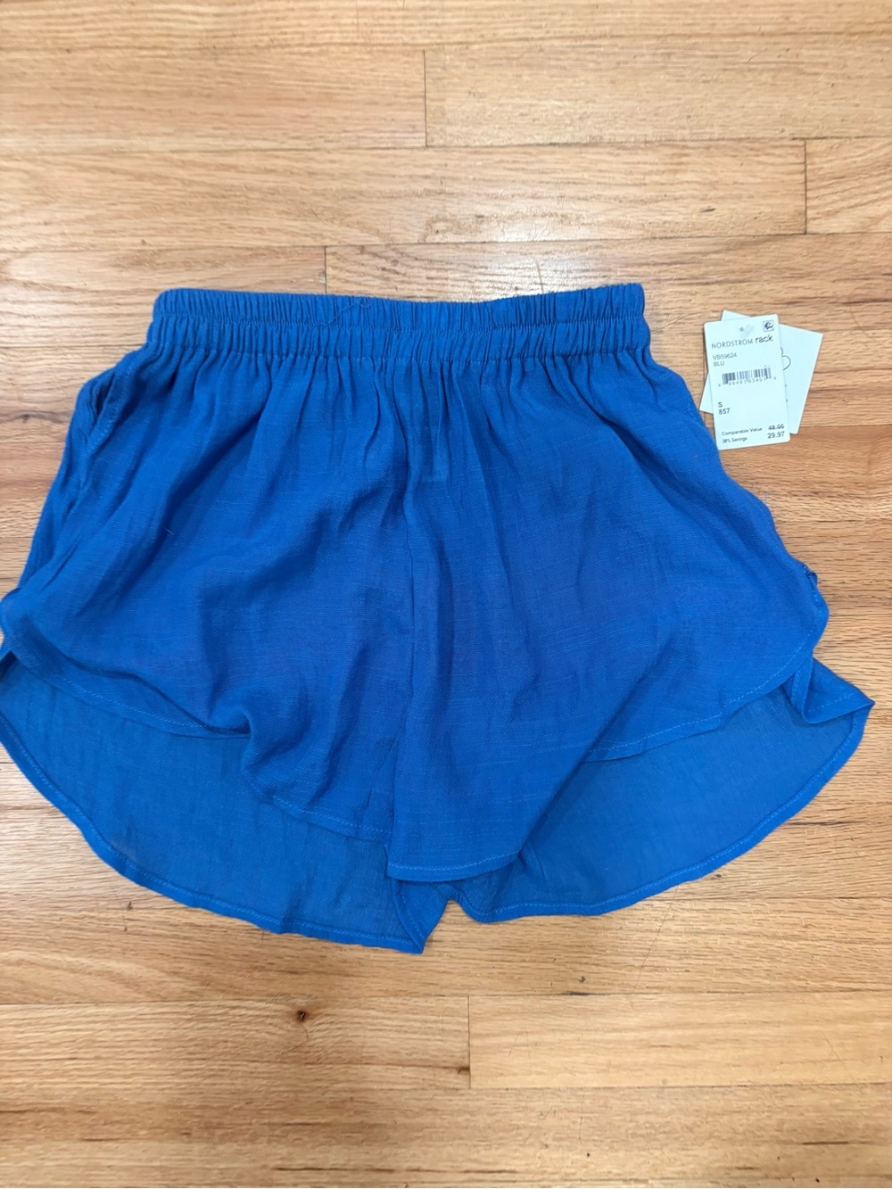 NWT-VYB Women’s Blue Elastic-Waist cover up Casual Shorts
